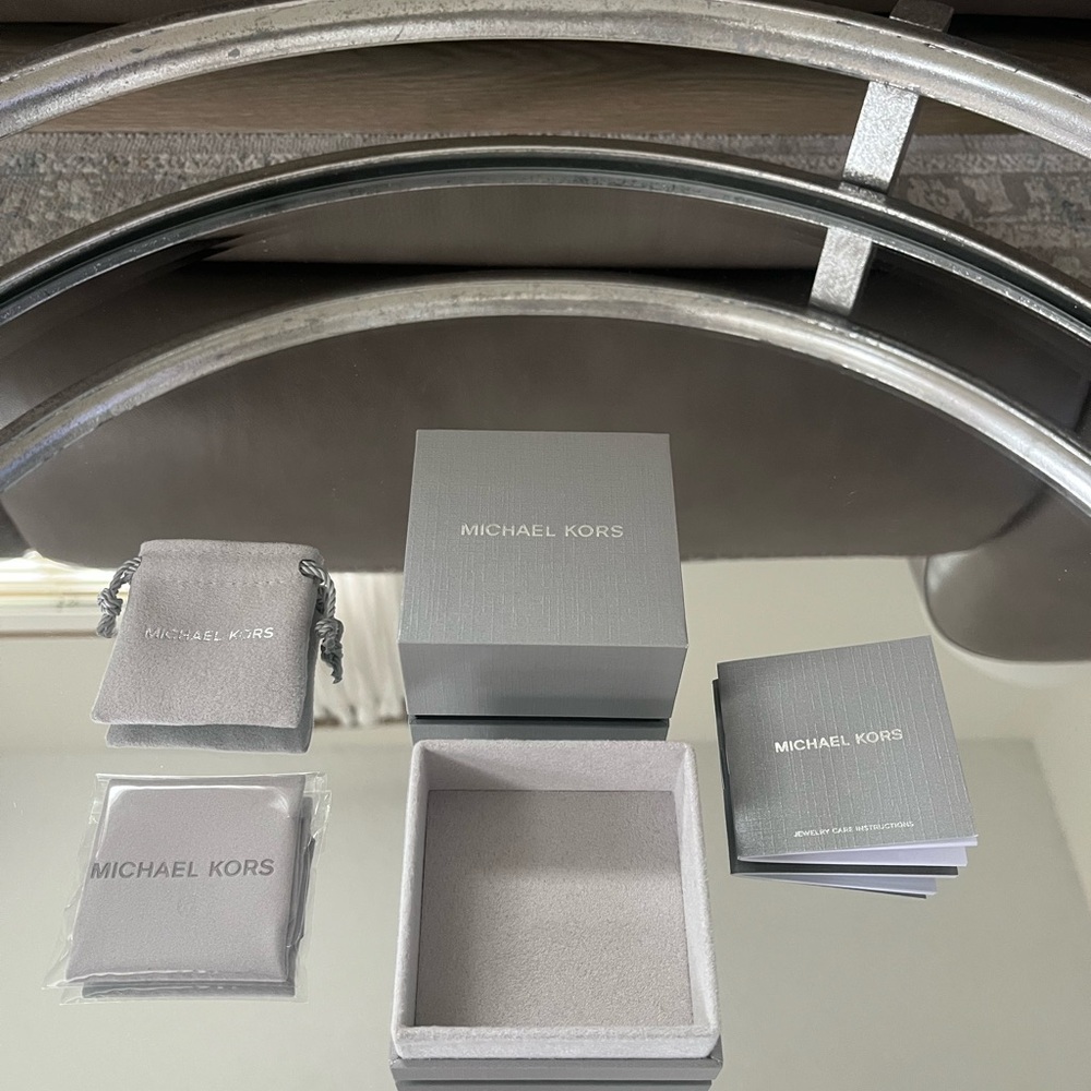 Michael Kors Silver jewelry Box Set